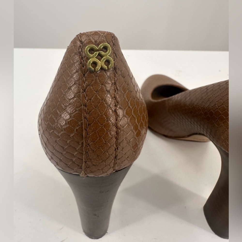 Coach Sue Printed Snakeskin Tan Brown Heels Pumps Size 8.5 - Picture 5 of 11